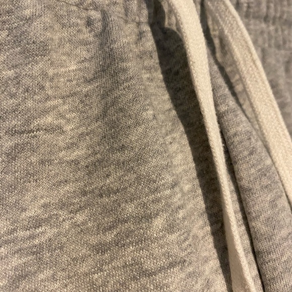 Coton grey shorts - Picture 3 of 3